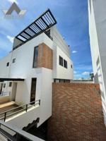 Casa en venta en Vitoria-Gasteiz, Zona 15 photo 0