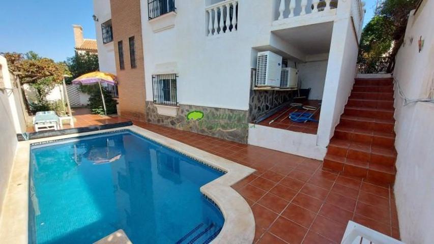 Chalet en venta en Torrox, Torrox photo 0