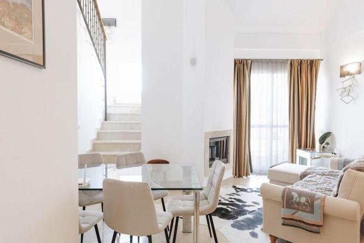 Aticos en venta en Manilva, Costa del Sol photo 0