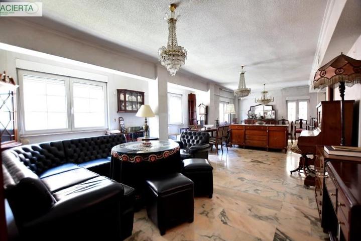 Piso en venta en Granada, Arabial photo 0