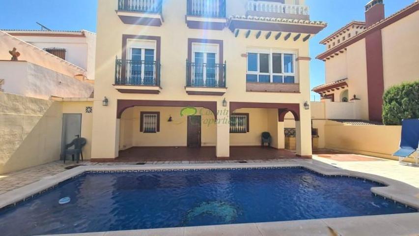 Casas de pueblo en venta en Canillas de Albaida, Canillas De Albaida photo 0