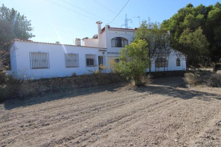 Chalet en venta en Benissa photo 0