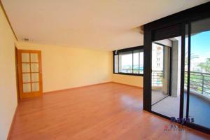 Apartamento en venta en Torrevieja, Centro photo 0