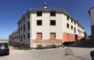 Edificio en venta en Otero de Herreros, Castilla y leon photo 0