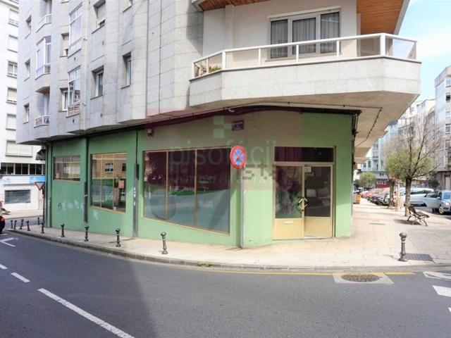 Local comercial en venta en Lugo, Ronda Muralla photo 0