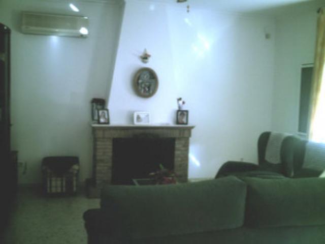 Chalet en venta en Mairena del Alcor, Urbanizaciones photo 0