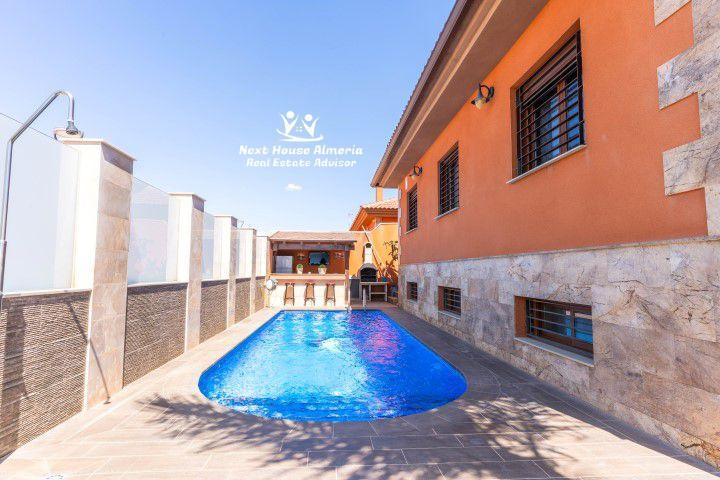 Chalet en venta en Pulpí, Pulpí photo 0