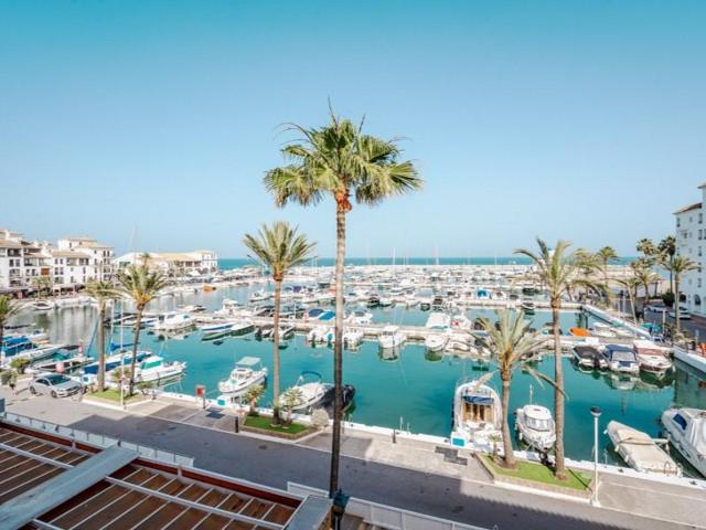 Apartamento en venta en Manilva photo 0