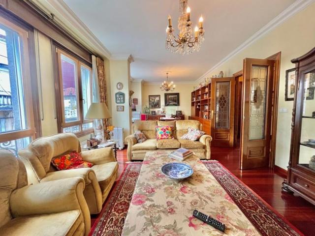 Piso en venta en Vigo, Bouzas photo 0