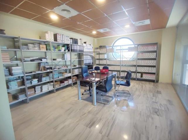 Nave industrial en venta en Sevilla, Polig. Industriales - La Negrilla photo 0