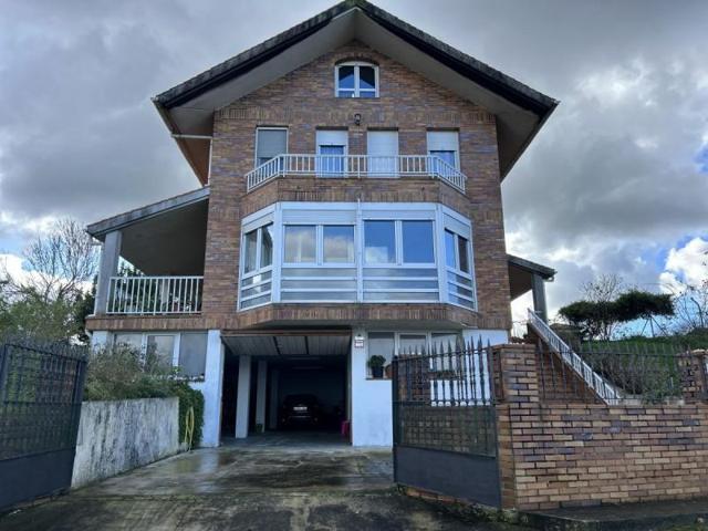 Casa en venta en Seña, Sena photo 0