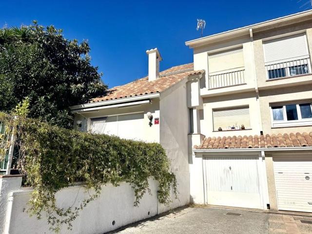 Adosada en venta en Castell-Platja d'Aro, Centre photo 0