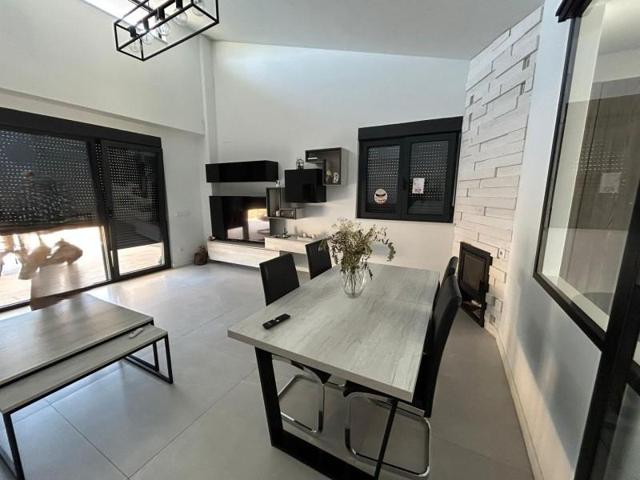 Chalet en venta en Carrascal de Barregas, URB. PEÑASOLANA photo 0