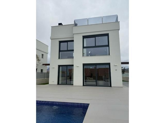 Chalet en venta en Mutxamel photo 0