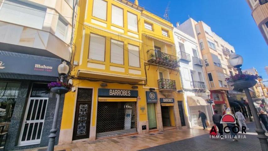 Local comercial en venta en Vinaròs, Centro photo 0