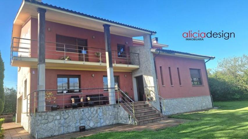 Chalet en venta en Nava, Nava photo 0