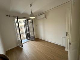 Piso en venta en Barcelona photo 0