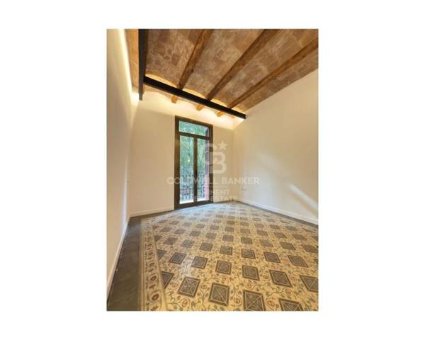 Piso en venta en Barcelona photo 0