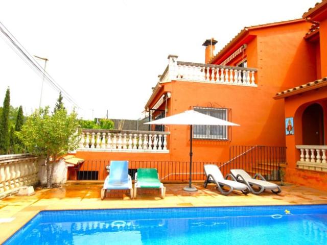 Chalet en venta en Lloret de Mar photo 0