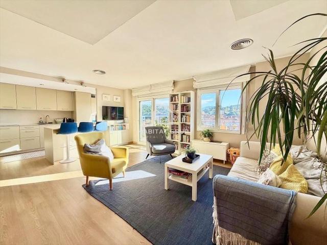 Duplex en venta en Girona photo 0