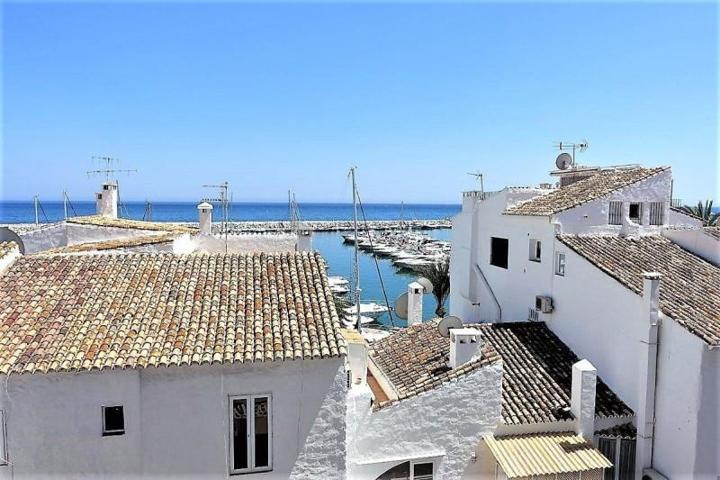 Apartamento en venta en Marbella, Puerto - Puerto Banús photo 0