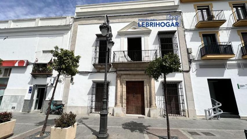 Casa en venta en Lebrija, Centro photo 0
