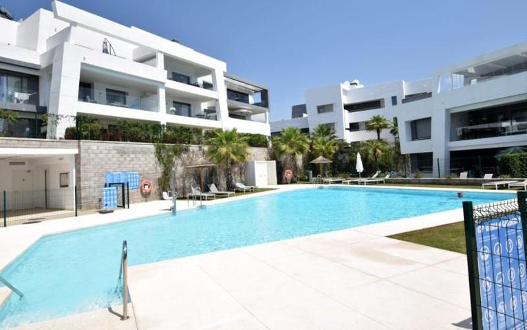 Apartamento en venta en Estepona, Costa Del Sol photo 0