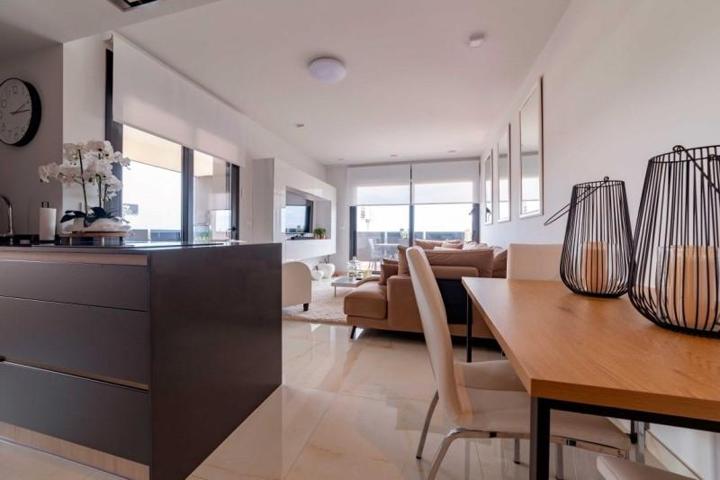 Apartamento en venta en Orihuela Costa, La Zenia photo 0