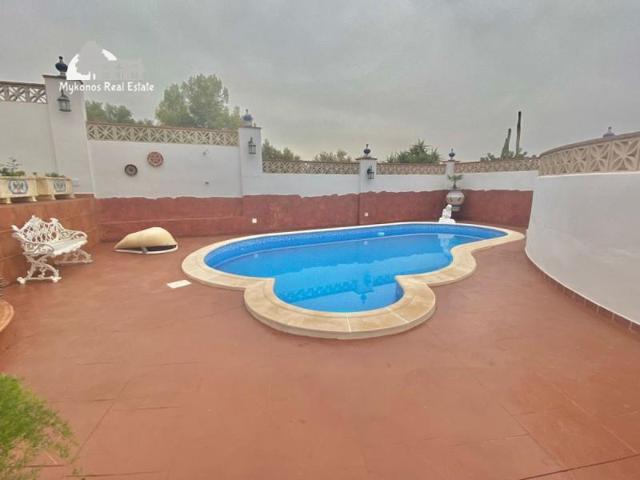 Chalet en venta en Alhaurín de la Torre, Cortijos del Sol photo 0