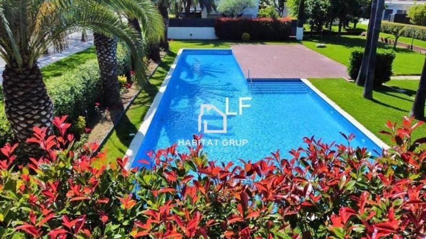 Piso en venta en Castell-Platja d'Aro photo 0