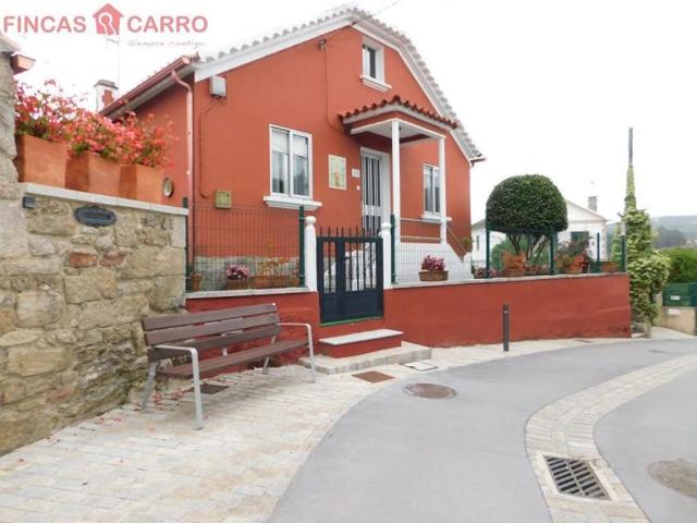 Casa en venta en Poio, Poio photo 0