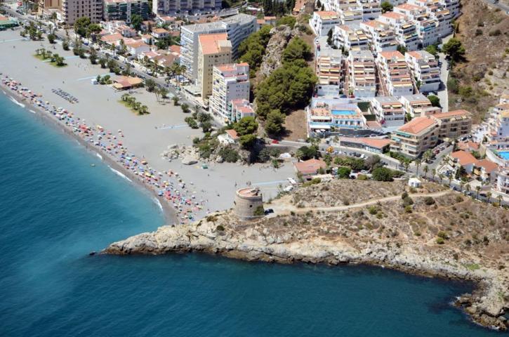 Terreno en venta en Almuñécar, Tesorillo photo 0