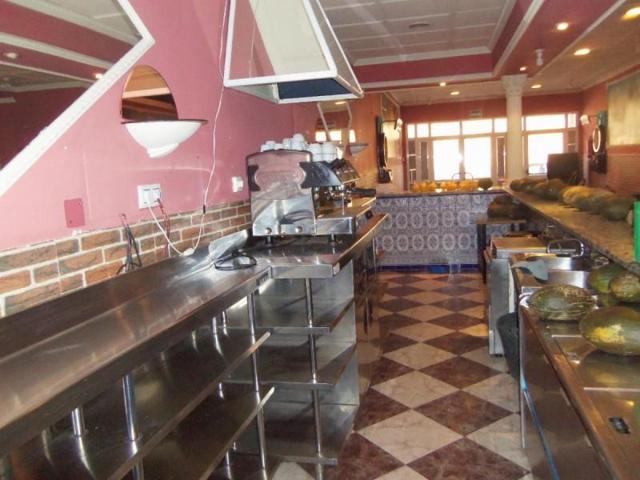 Edificio en venta en Tomelloso, Ciudad Real - Tomelloso photo 0