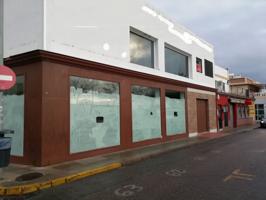 Edificio en venta en Alcalá del Río, Bda La Paz photo 0