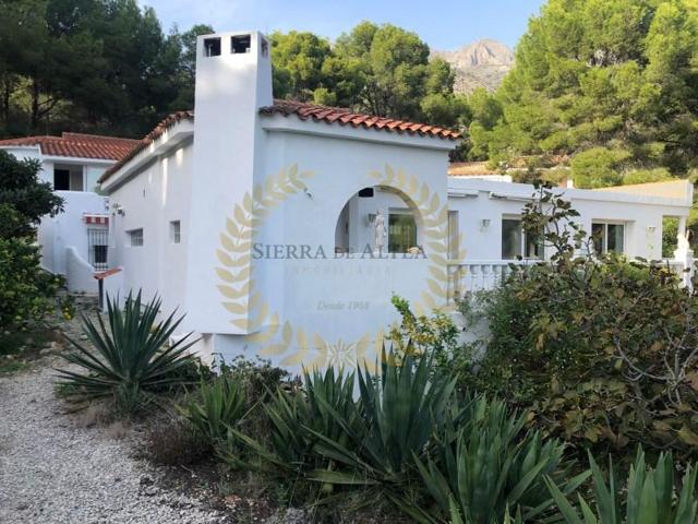 Chalet en venta en Altea photo 0