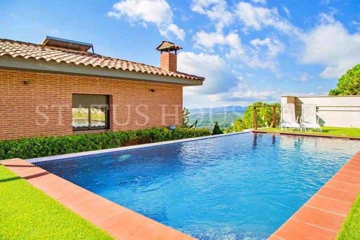 Casa en venta en Lloret de Mar, Roca Grossa photo 0