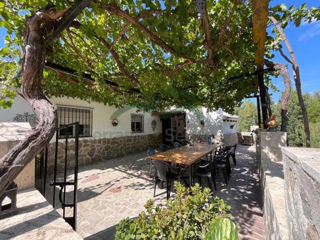 Casa con terreno en venta en Ronda photo 0