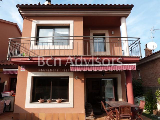 Casa en venta en Premià de Dalt, Pueblo photo 0