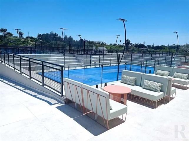 Piso en venta en Estepona, Estepona photo 0