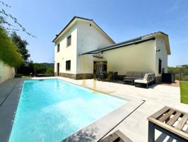 Casa en venta en Vilanova del Vallès photo 0