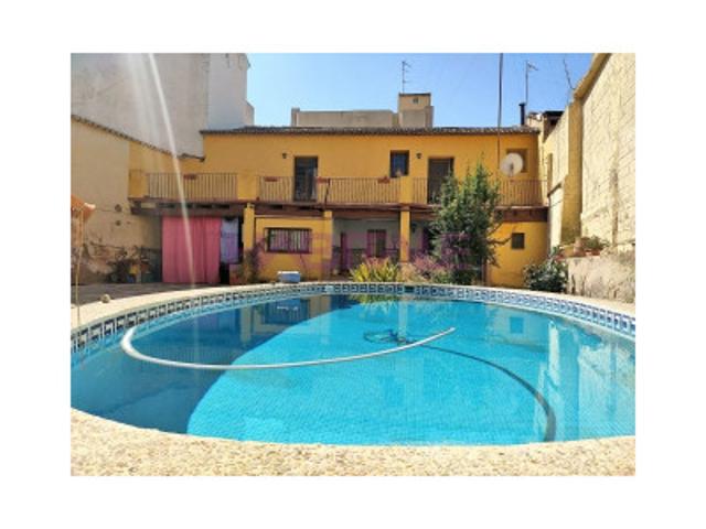 Casa en venta en Alaquàs photo 0