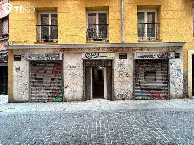 Local comercial en venta en Madrid, Madrid photo 0