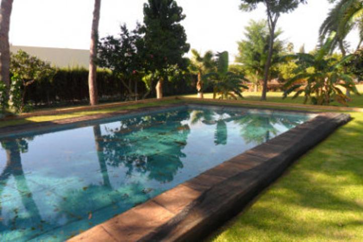 Chalet en venta en Sanlúcar la Mayor, Ferrocarril photo 0