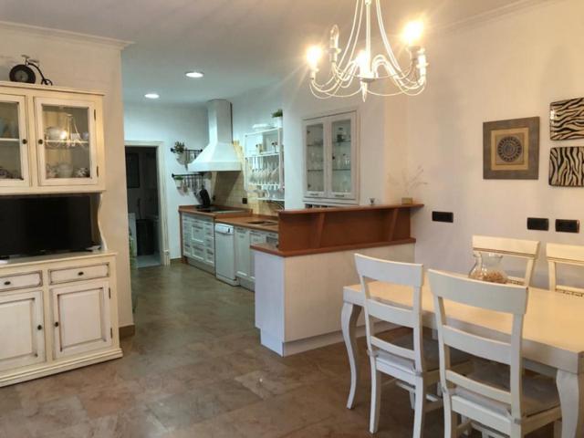 Casa en venta en Alcalá de Guadaira, Zona Centro photo 0