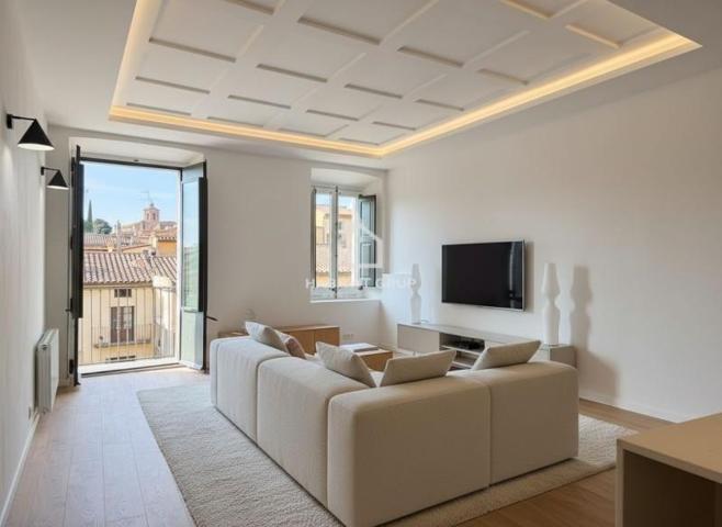 Piso en venta en Girona photo 0