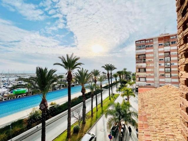 Apartamento en venta en Torrevieja, Centro photo 0