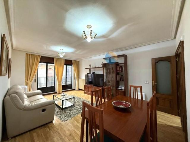 Piso en venta en Salamanca, Centro - Rua photo 0