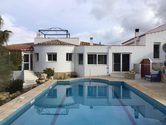 Chalet en venta en Cervera del Maestre, Cervera Del Maestre photo 0