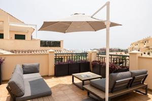 Apartamento en venta en Benalmádena, Cortijo de Torrequebrada photo 0