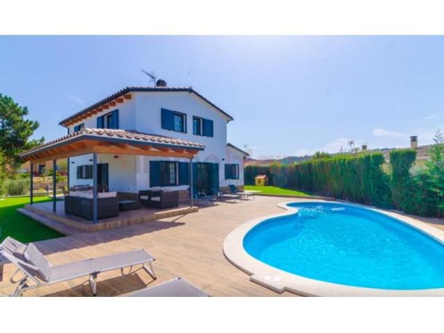 Casa en venta en Vidreres, Puig Ventos photo 0